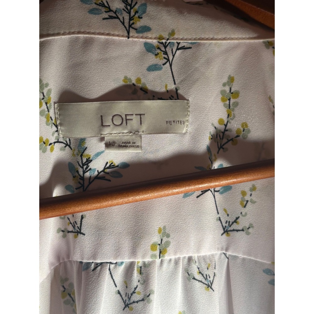 LOFT Blouse Womens MP White Floral Button Down Long Sleeve Petite Cottagecore - Picture 4 of 11
